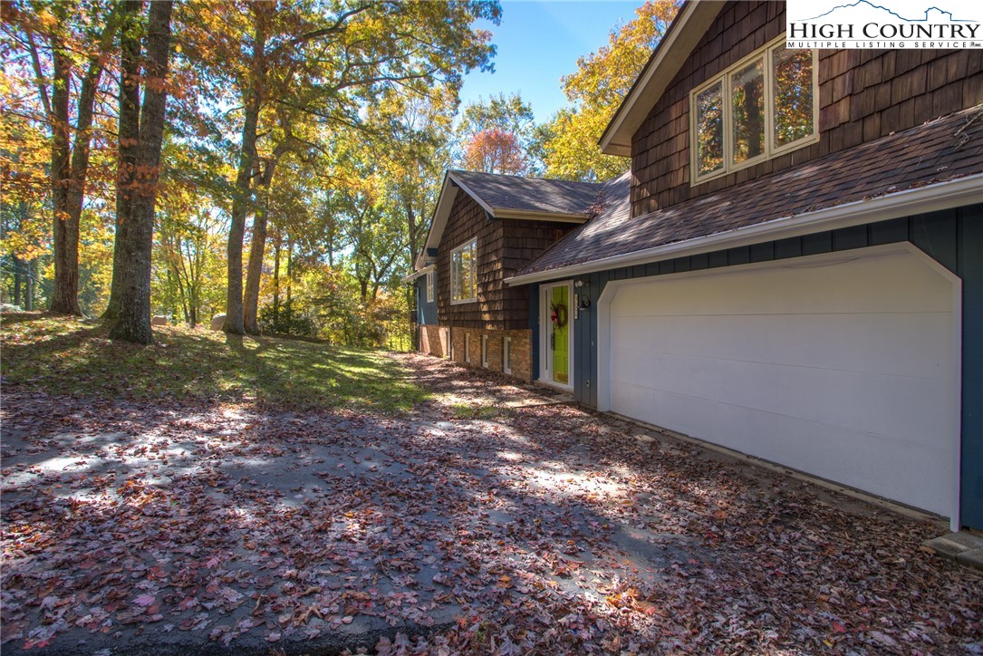 984 7 Oaks Road Boone, NC 28607 - Photo 30 of 36 Gallery Image 30