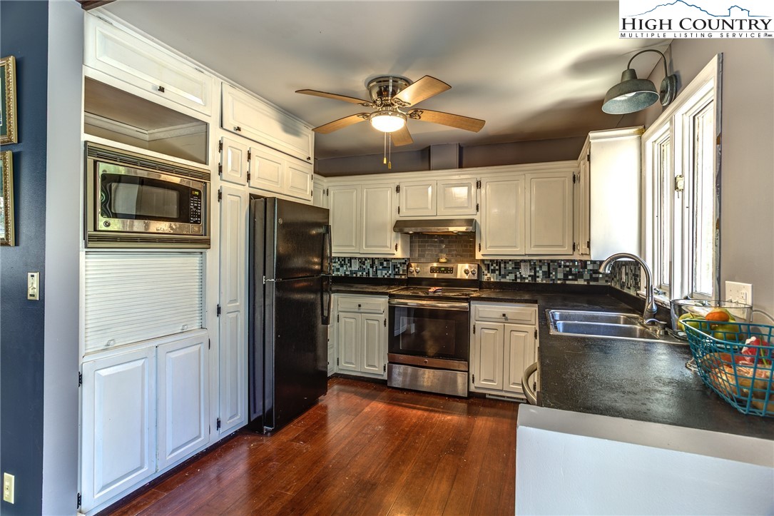 984 7 Oaks Road Boone, NC 28607 - Photo 6 of 36 Gallery Image 6