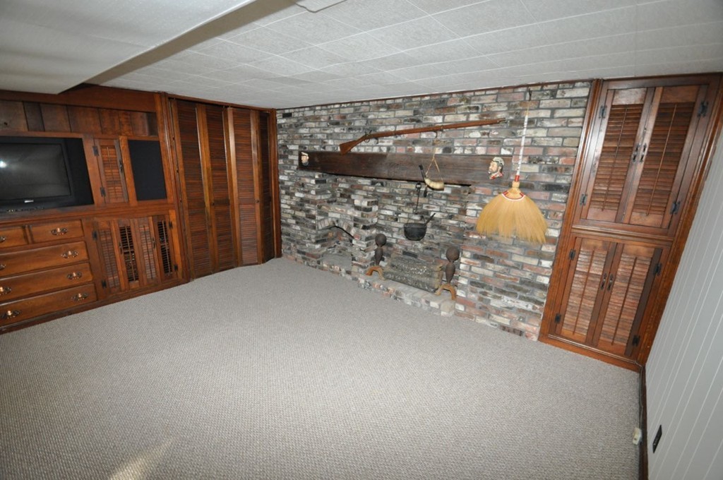 81 Bourque Road Lynnfield, MA 01940 - Photo 17 of 24 Gallery Image 17