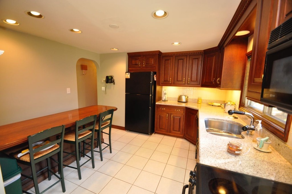 81 Bourque Road Lynnfield, MA 01940 - Photo 10 of 24 Gallery Image 10