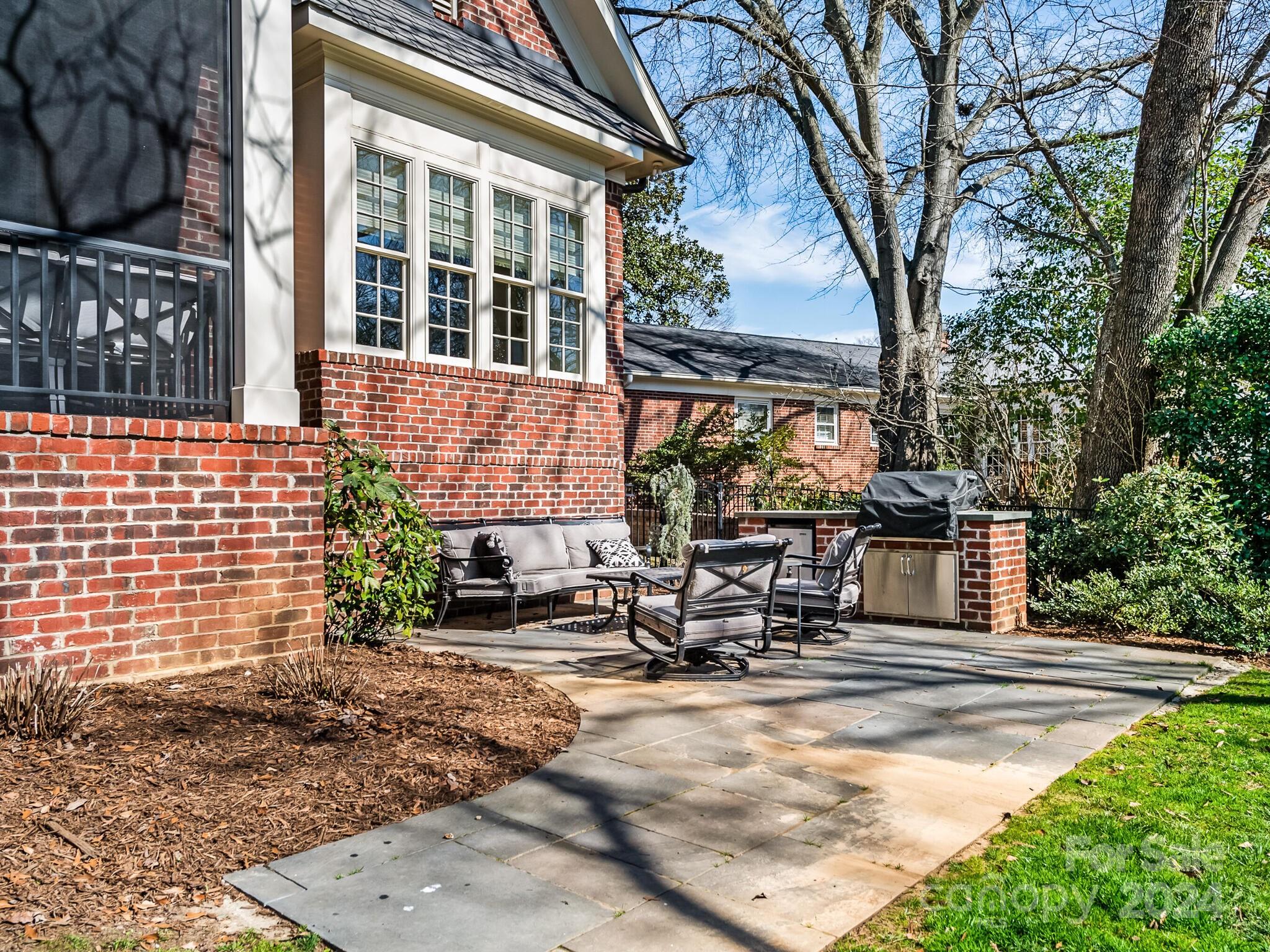 1271 Andover Road Charlotte, NC 28211 - Photo 35 of 40 a view of a building with sitting area