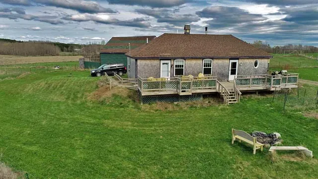 $181,000 | 899 Golden Ridge Road, Sherman, ME 04776