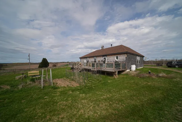 $181,000 | 899 Golden Ridge Road, Sherman, ME 04776