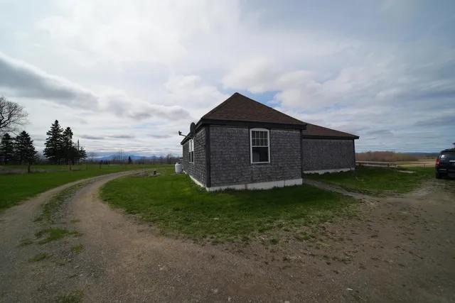 $181,000 | 899 Golden Ridge Road, Sherman, ME 04776