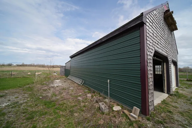 $181,000 | 899 Golden Ridge Road, Sherman, ME 04776