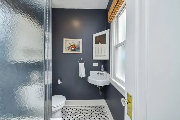$749,999 | 702 East Illinois Street, Wheaton, IL 60187