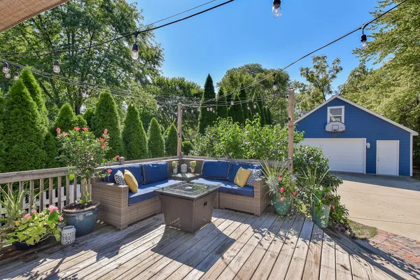 $749,999 | 702 East Illinois Street, Wheaton, IL 60187