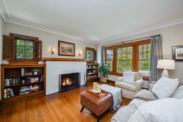 $749,999 | 702 East Illinois Street, Wheaton, IL 60187