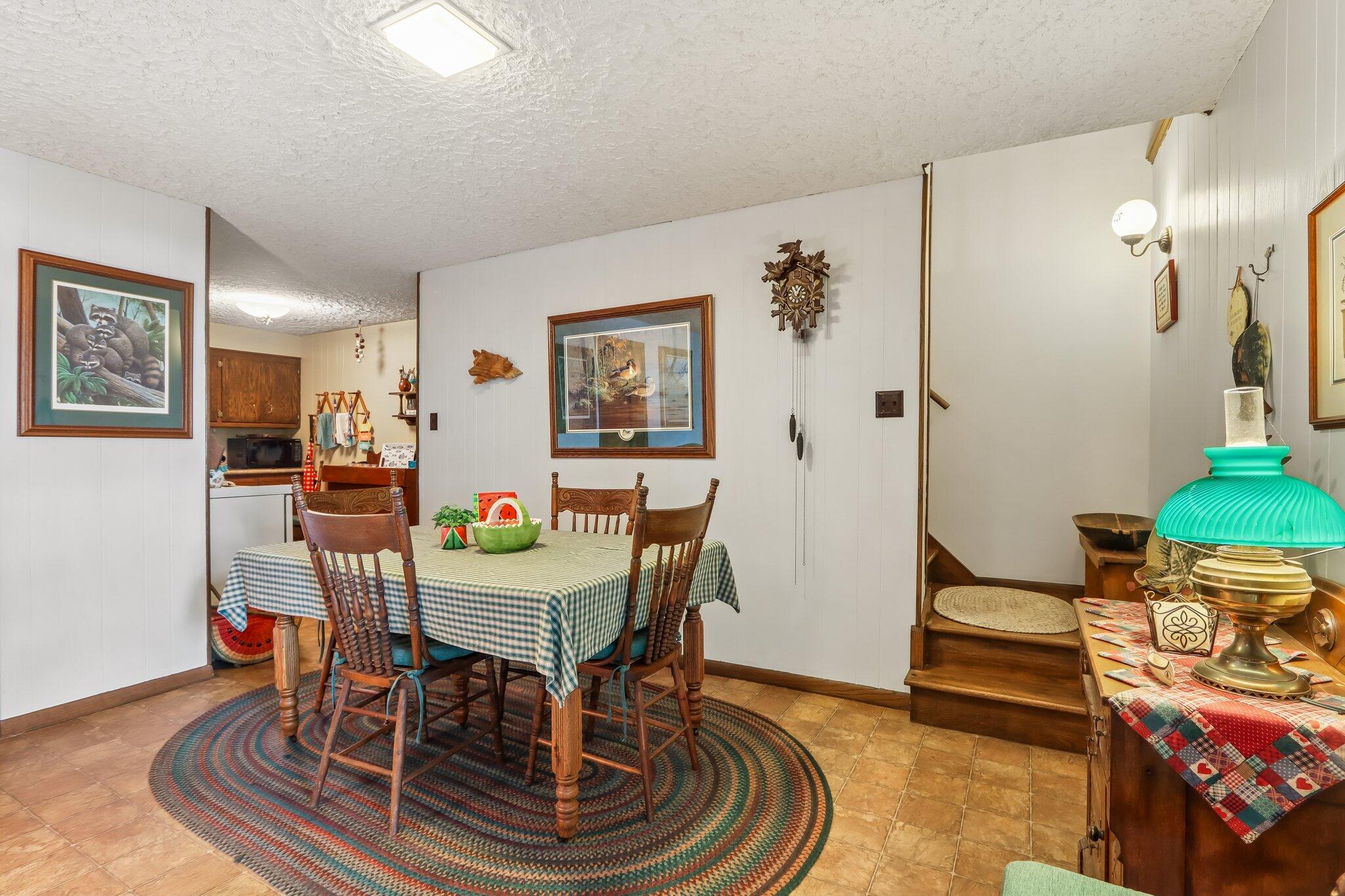 W322N6797 Wildwood Point Road Merton, WI 53029 - Photo 49 of 75 Lower level dinette