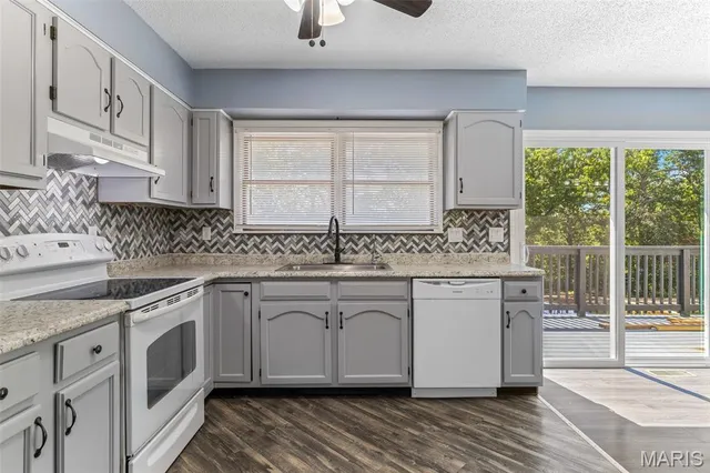 $285,000 | 1568 Rue Riviera, Bonne Terre, MO 63628