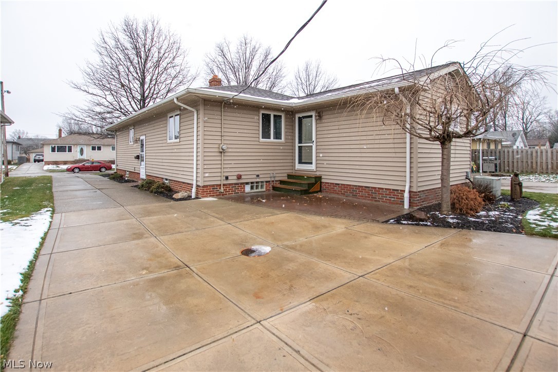 32301 Knobel Road Willowick, OH 44095 - Photo 34 of 35