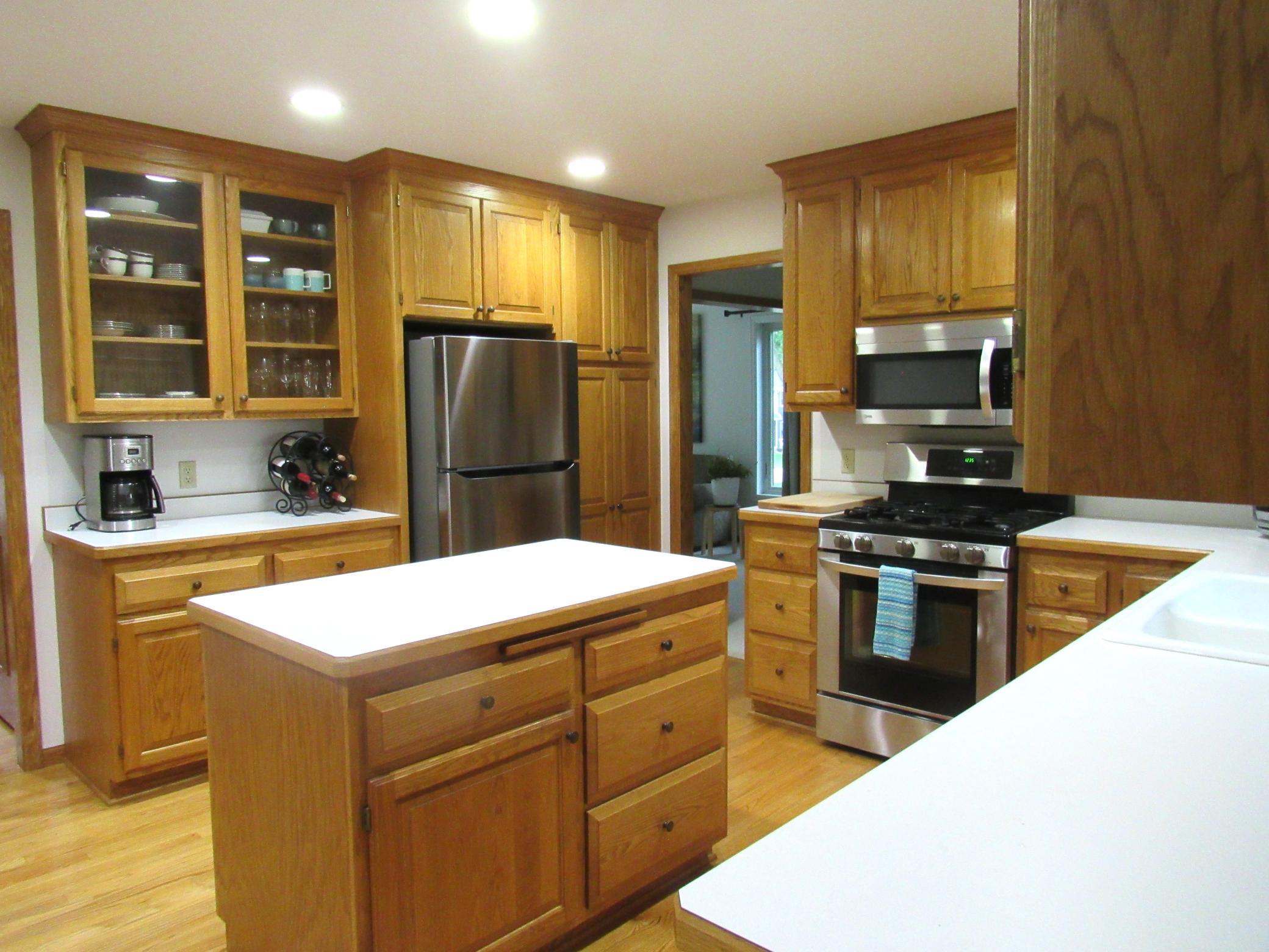 1020 Lake Lucy Road Chanhassen, MN 55317 - Photo 7 of 33
