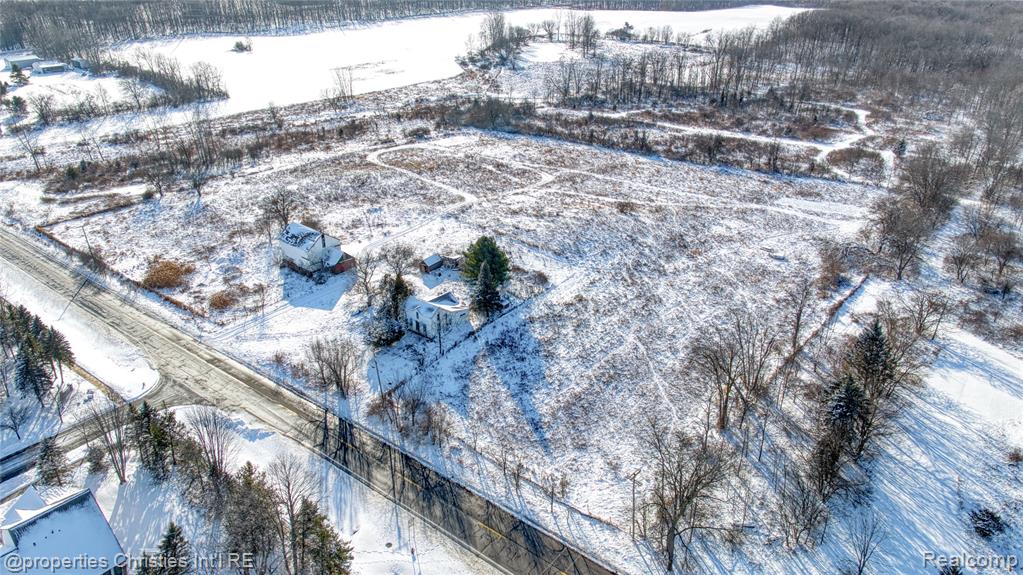 5583 Napier Road Plymouth, MI 48170 - Photo 3 of 9 Gallery Image 3