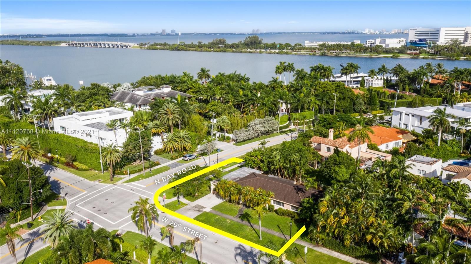 2901 North Bay Road Miami Beach, FL 33140 - Photo 2 of 17