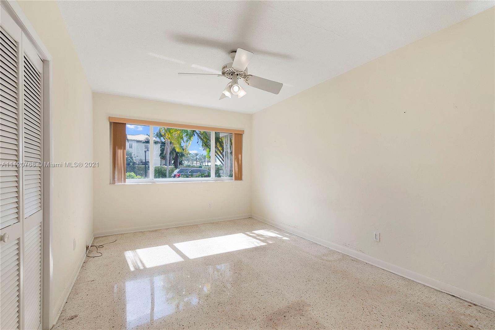 2901 North Bay Road Miami Beach, FL 33140 - Photo 14 of 17