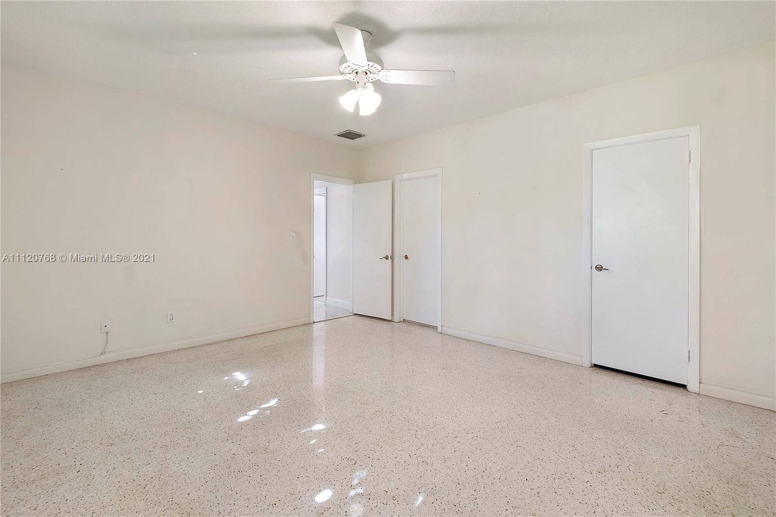 2901 North Bay Road Miami Beach, FL 33140 - Photo 15 of 17