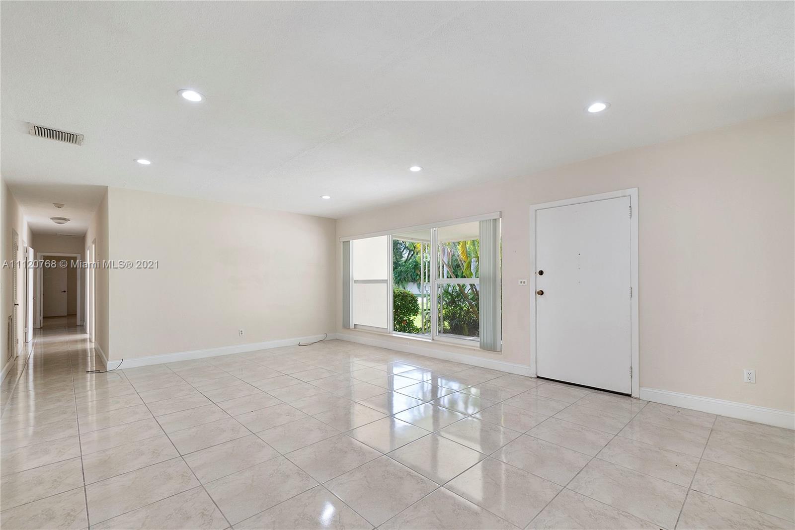 2901 North Bay Road Miami Beach, FL 33140 - Photo 5 of 17