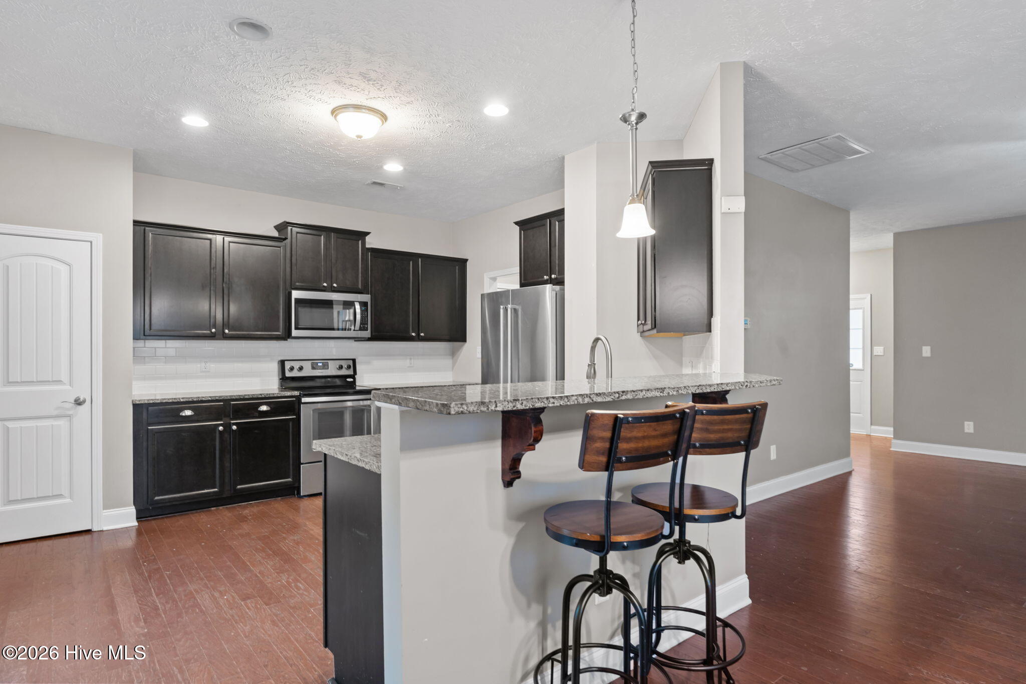 723 North Chapin Road Aberdeen, NC 28315 - Photo 5 of 32 29-web-or-mls-DSC00467