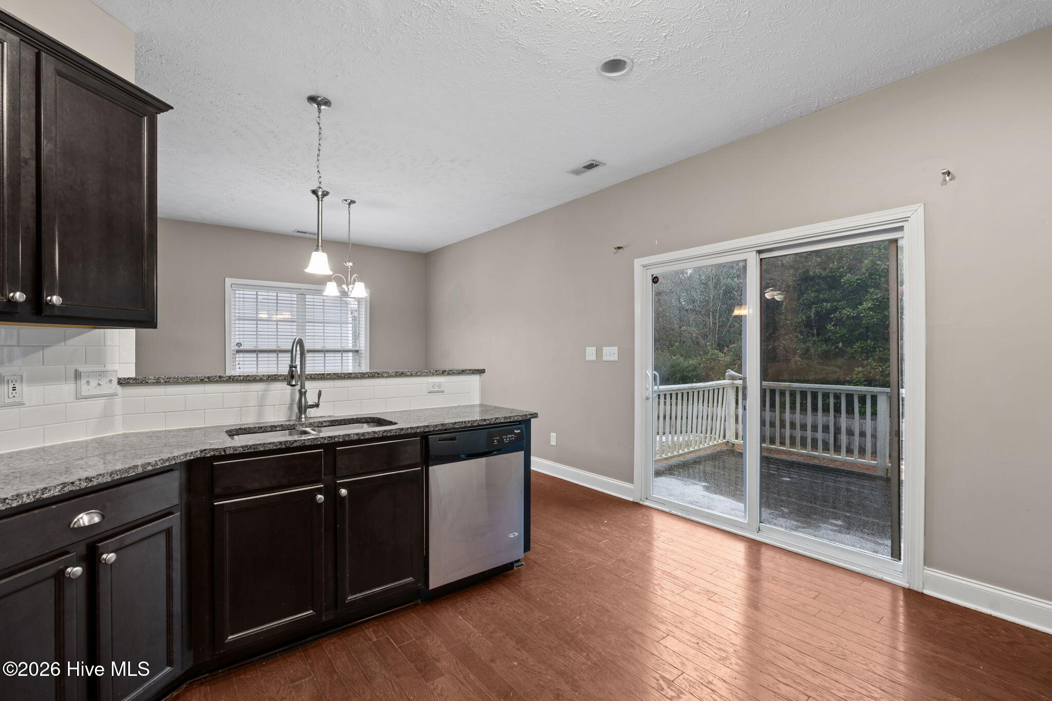 723 North Chapin Road Aberdeen, NC 28315 - Photo 9 of 32 33-web-or-mls-DSC00484