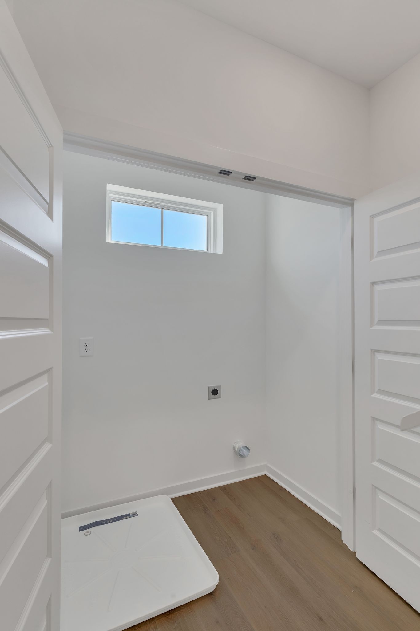 308 Cedar Street, Unit 2 Lebanon, TN 37087 - Photo 23 of 28 a view of an empty room