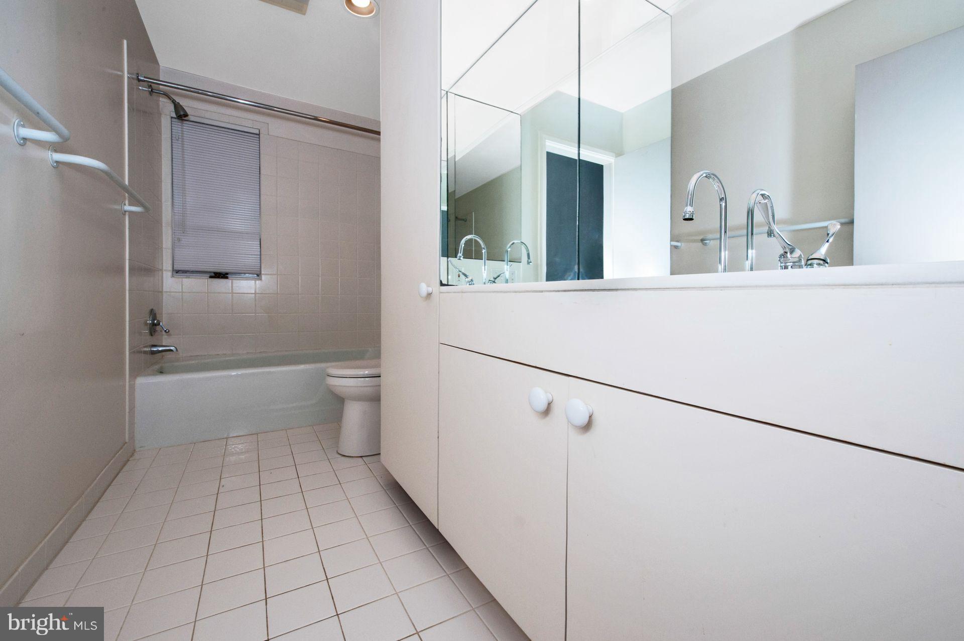 3314 Midfield Road Baltimore, MD 21208 - Photo 18 of 30 Bath