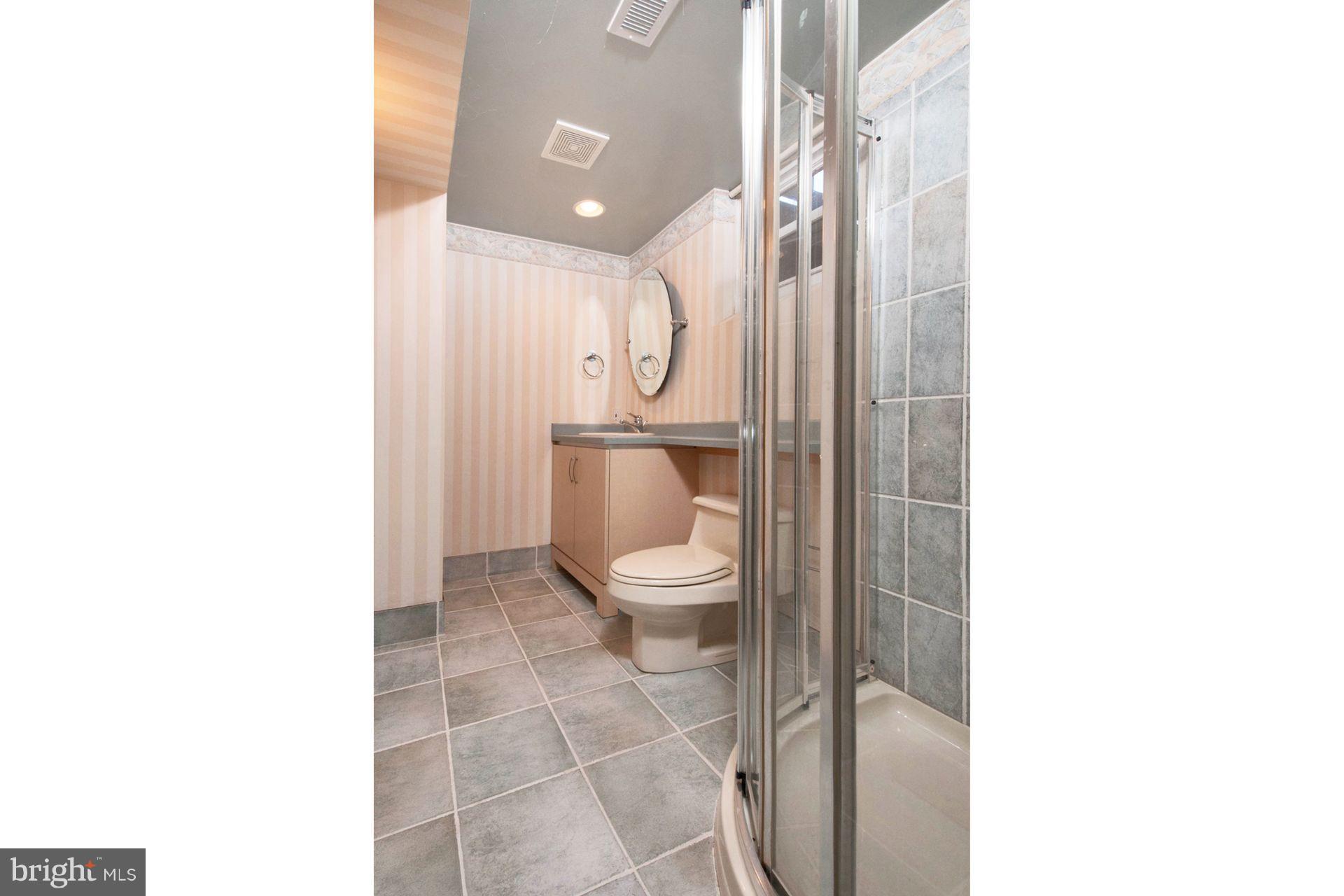 3314 Midfield Road Baltimore, MD 21208 - Photo 21 of 30 Bath