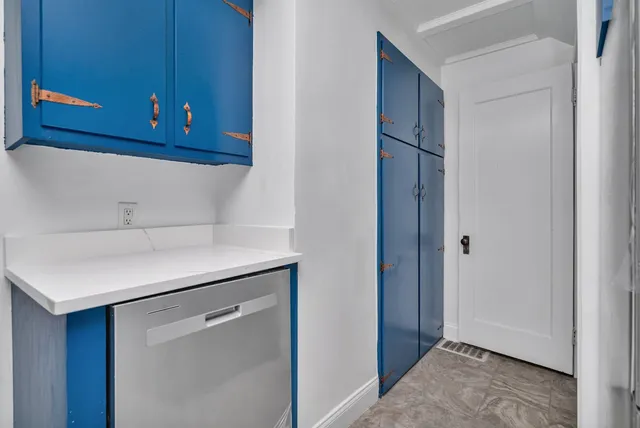 $279,990 | 1057 West Park Front Street, Joliet, IL 60436