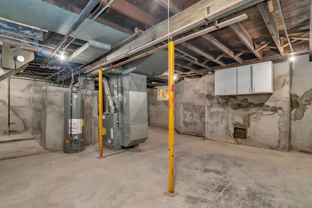 $279,990 | 1057 West Park Front Street, Joliet, IL 60436