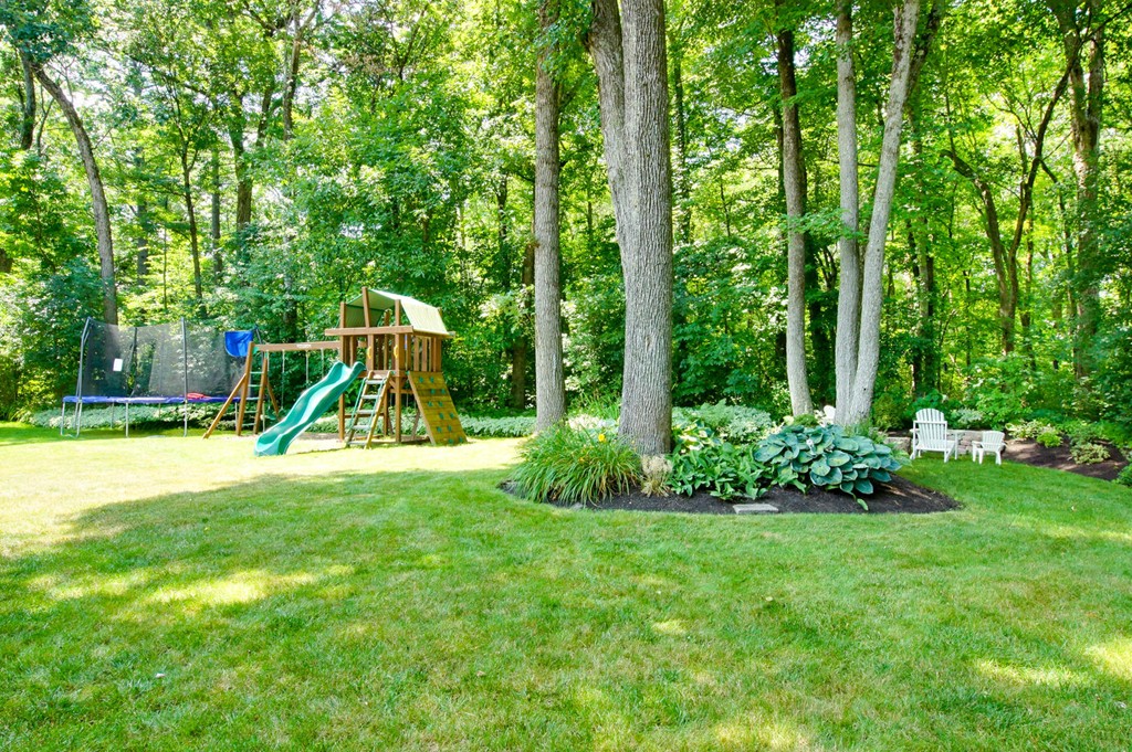 14 Raleigh Road Framingham, MA 01701 - Photo 2 of 30