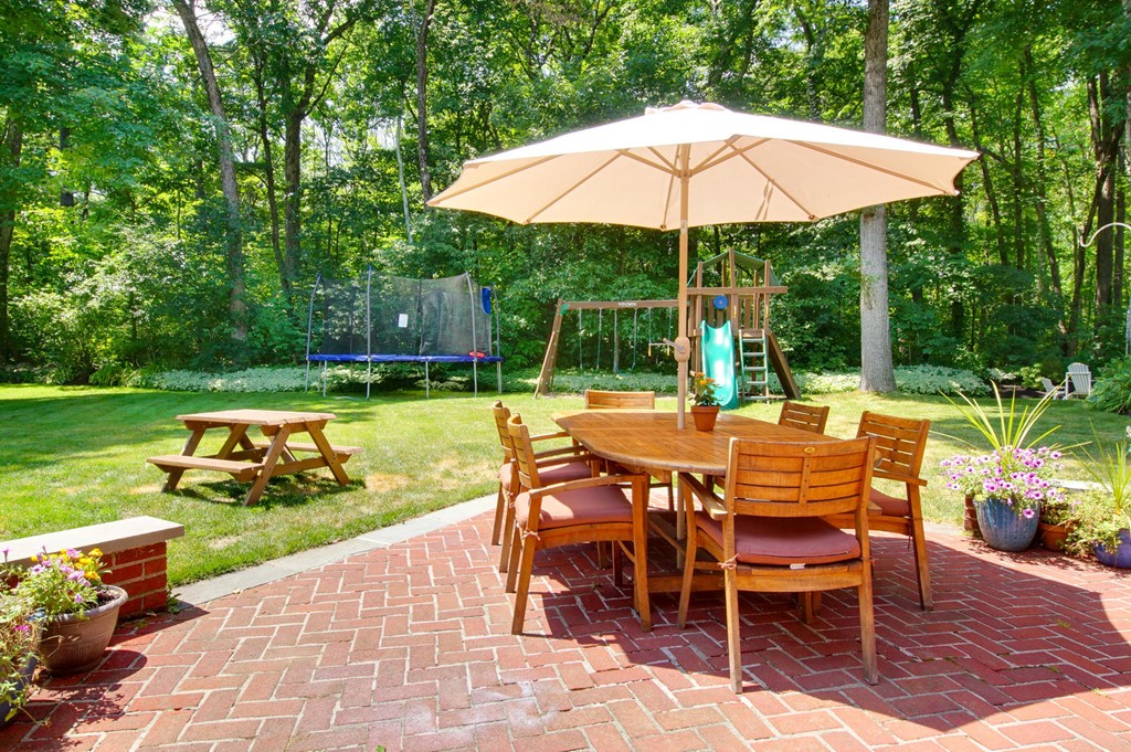 14 Raleigh Road Framingham, MA 01701 - Photo 3 of 30