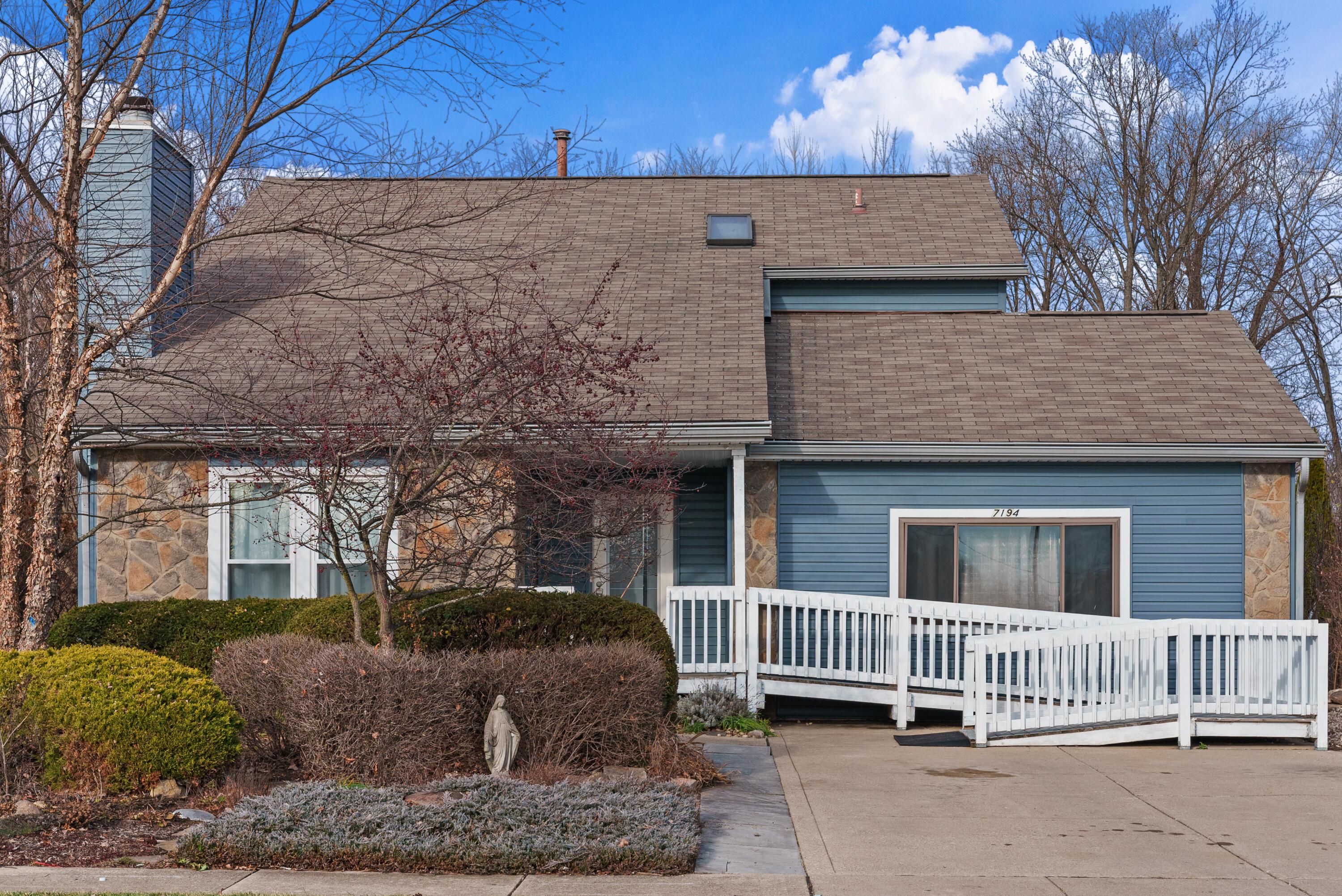 7194 Rodebaugh Road Reynoldsburg, OH 43068 - Photo 2 of 44 DSC07340