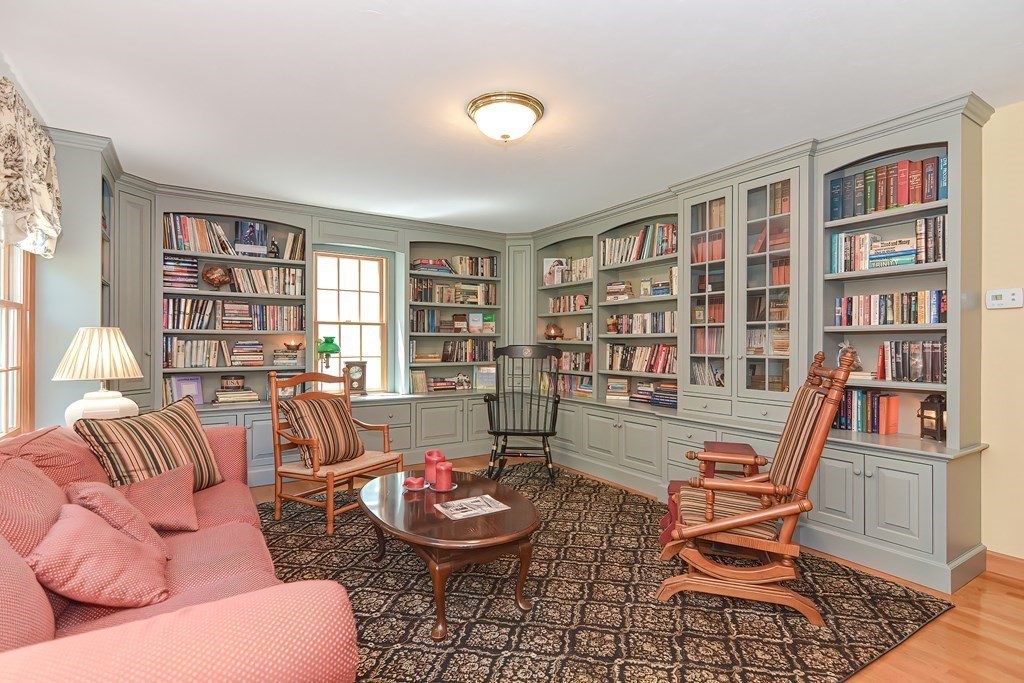 209 Brookfield Road Sturbridge, MA 01518 - Photo 13 of 41 Gallery Image 13