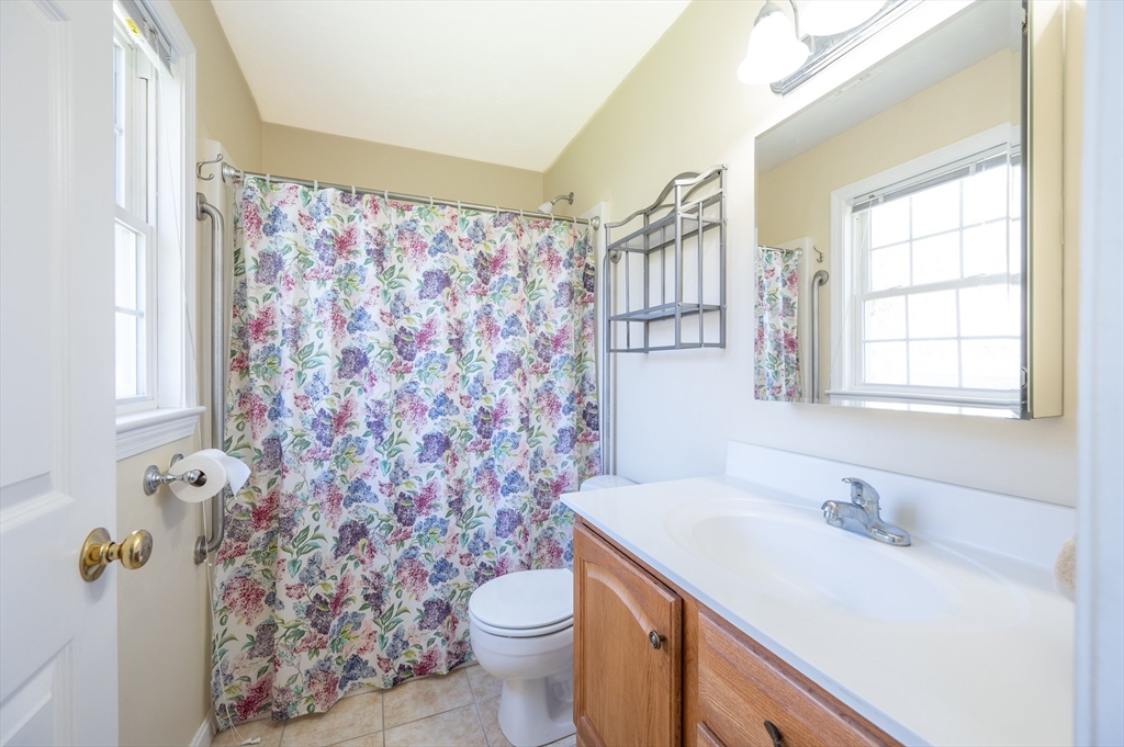 35 Brewster Road, Unit 35 Stoughton, MA 02072 - Photo 16 of 20 Gallery Image 16