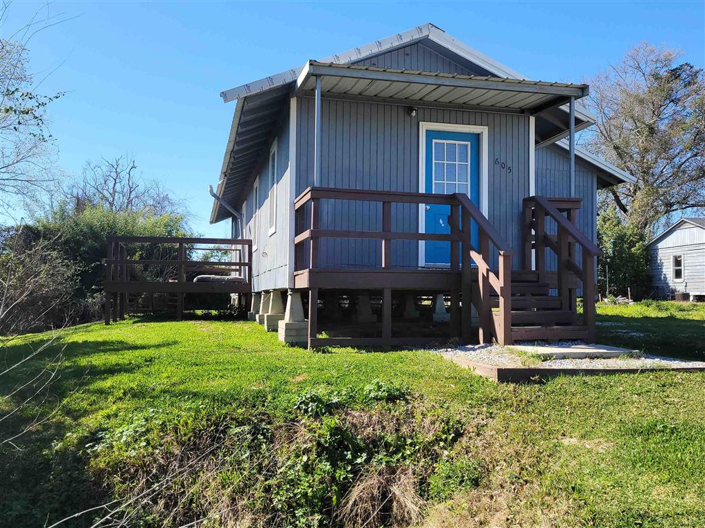 605 Riverside Drive Westlake, LA 70669 - Photo 2 of 18