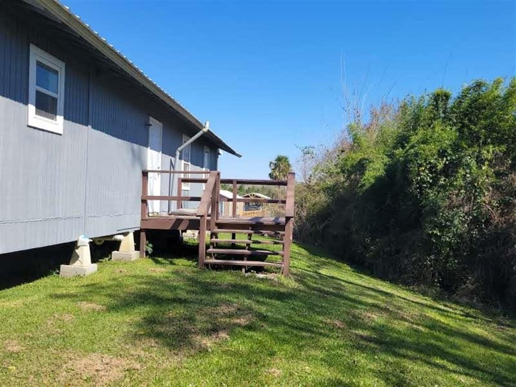 605 Riverside Drive Westlake, LA 70669 - Photo 4 of 18