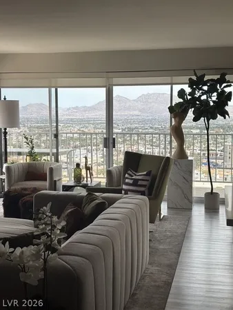 $2,800 | 3111 Bel Air Drive, Unit 21B, Las Vegas, NV 89109