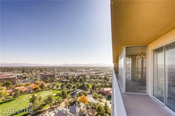 $2,800 | 3111 Bel Air Drive, Unit 21B, Las Vegas, NV 89109