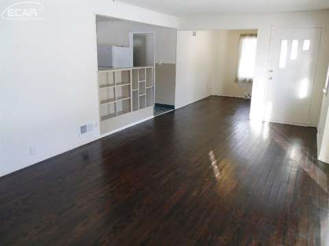 4324 Van Slyke Road Flint, MI 48507 - Photo 3 of 41 20428128-2.JPG