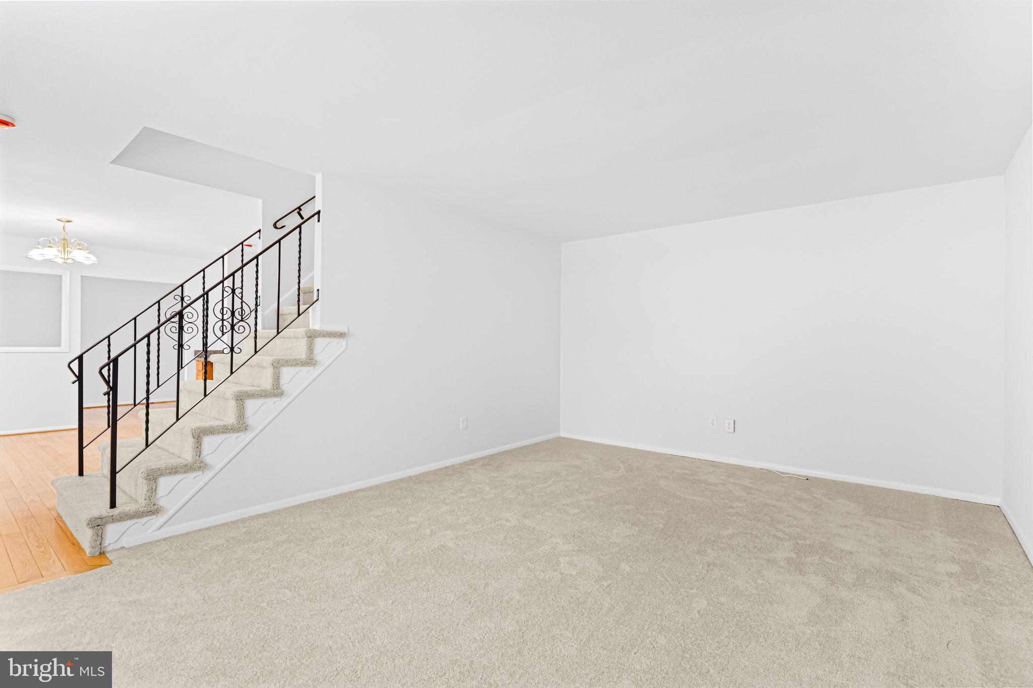 22 Fitzwatertown Road, Unit C8 Willow Grove, PA 19090 - Photo 4 of 26 Living Room