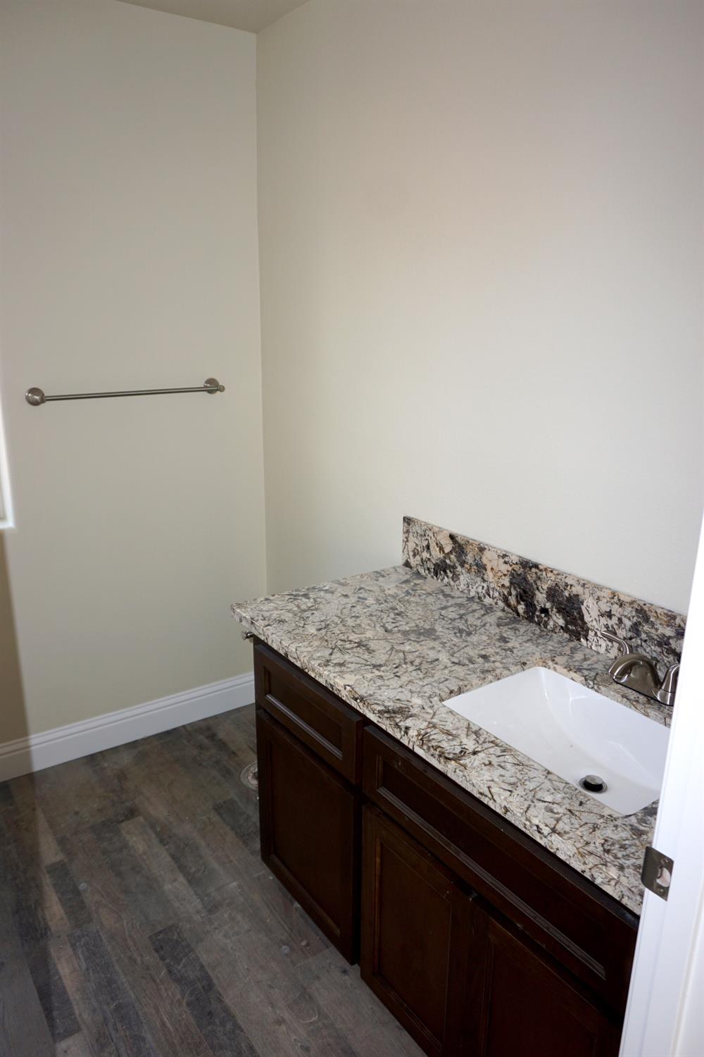 1023 Riverside Drive Madera, CA 93638 - Photo 9 of 11 Gallery Image 9