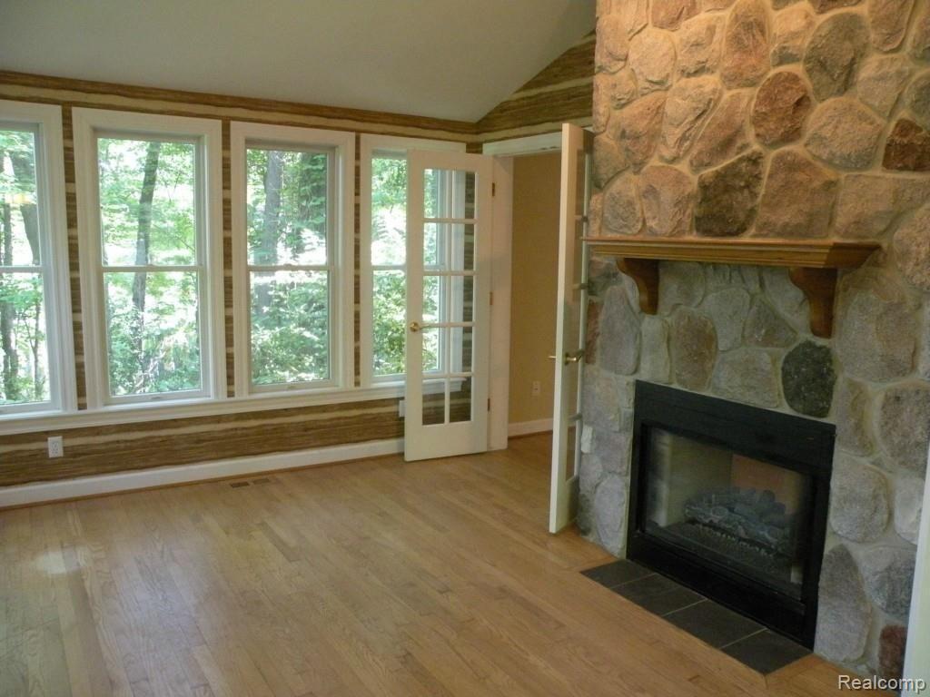 1060 Bird Road Ortonville, MI 48462 - Photo 14 of 44 DSCN7949.jpg