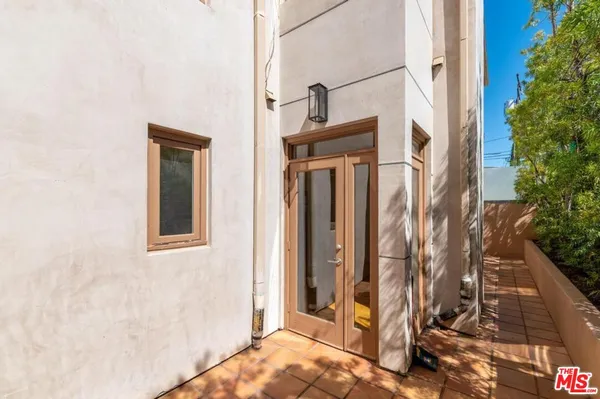 $1,975,000 | 2004 Idaho Avenue, Santa Monica, CA 90403
