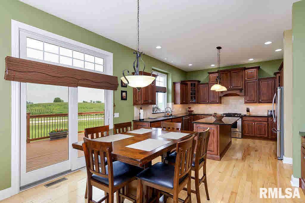 5827 Judge Road Bettendorf, IA 52722 - Photo 8 of 24 Gallery Image 8