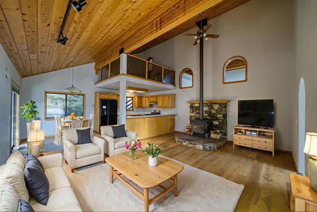 $995,000 | 14740 Denton Avenue, Truckee, CA 96161