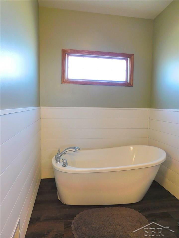 10414 Dice Road Freeland, MI 48623 - Photo 14 of 34 Gallery Image 14
