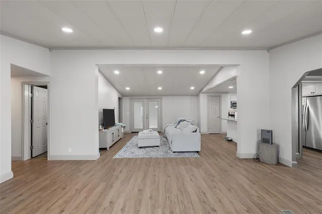 $189,000 | 210 West 9th Street, McGregor, TX 76657