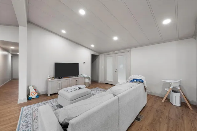 $189,000 | 210 West 9th Street, McGregor, TX 76657