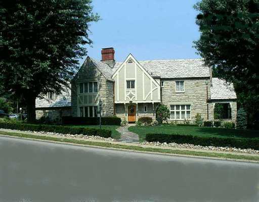 1180 Greentree Road Green Tree, PA 15220 - Photo 1 of 8 Exterior Front.