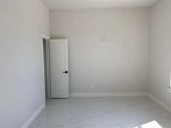 $3,600 | 1832 Noble Lane, Grand Prairie, TX 75052