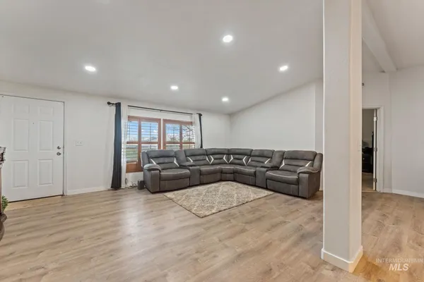 $450,000 | 508 Silver Beach Drive, Jerome, ID 83338